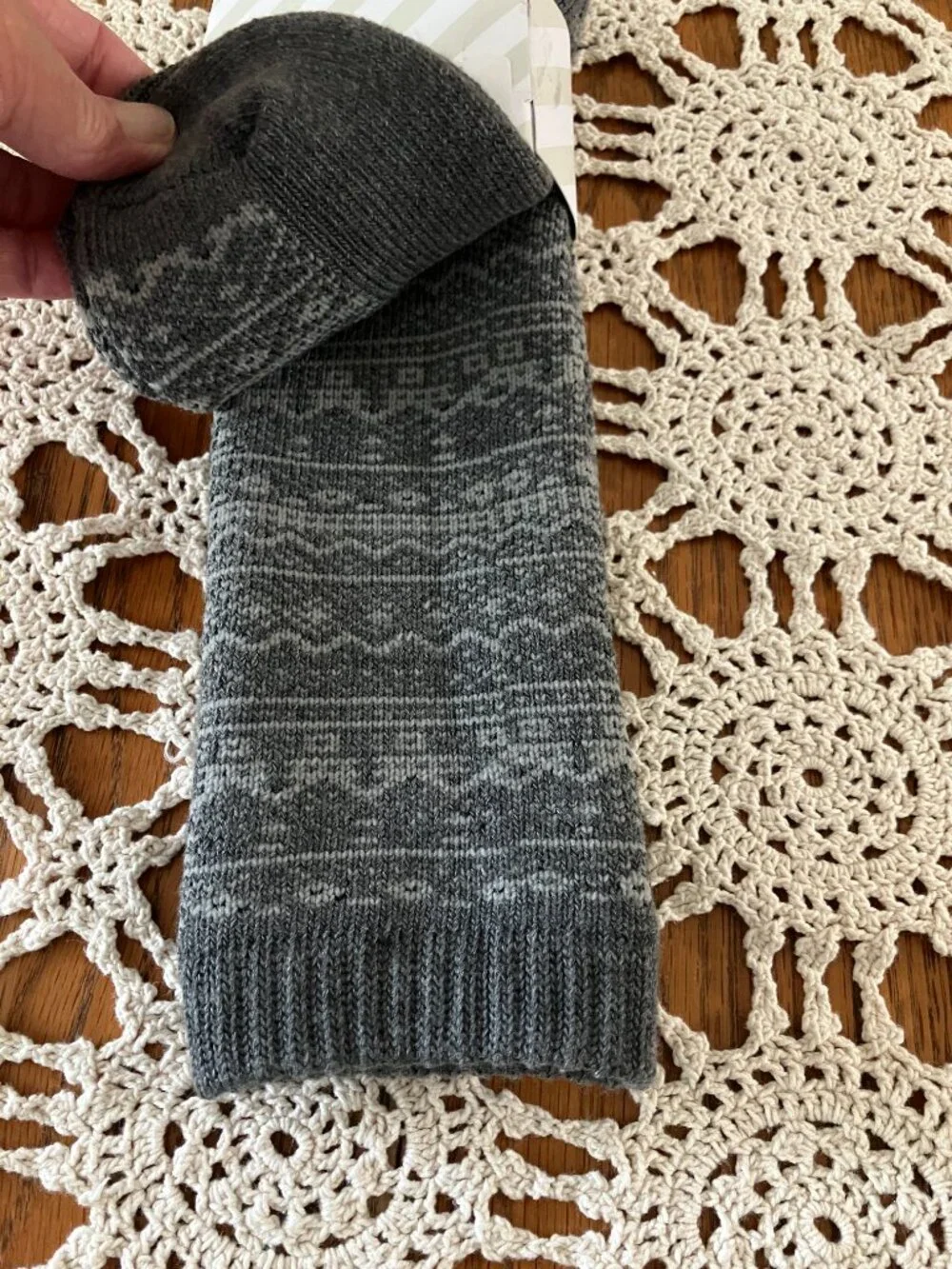New Adult Shoe Sz: 6 - 12 1 Pair Goodfellow & Co. Crew Socks Grey Wintery Print